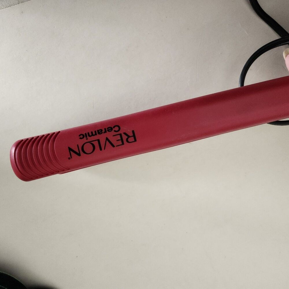 REVLON Ceramic Hair Straightener Flat Iron Fuschia Auto Shut-Off System